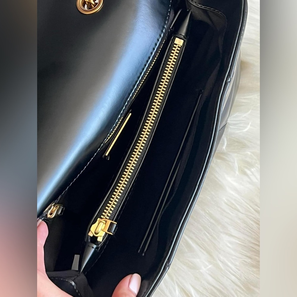 💰SOLD - 154704 - Tory Burch Kira Diamond Quilt Convertible Shoulder Bag - Picture 12 of 15